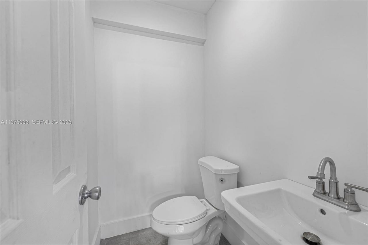 3705 NW 35th Ave , Miami, FL 33142 Photo