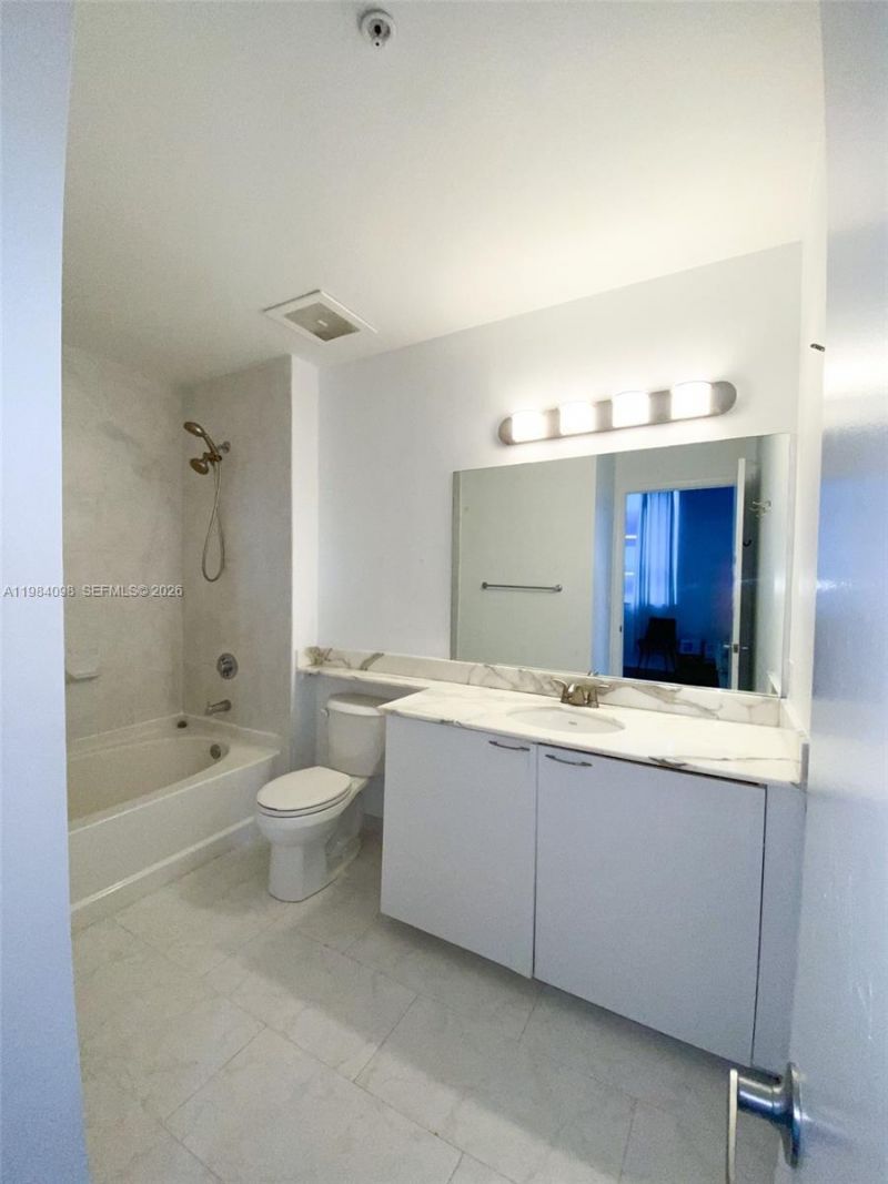 234 NE 3rd St , Unit 1201, Miami, FL 33132 Photo