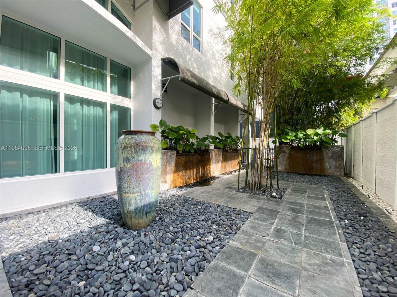 234 NE 3rd St , Unit 1201, Miami, FL 33132 Photo