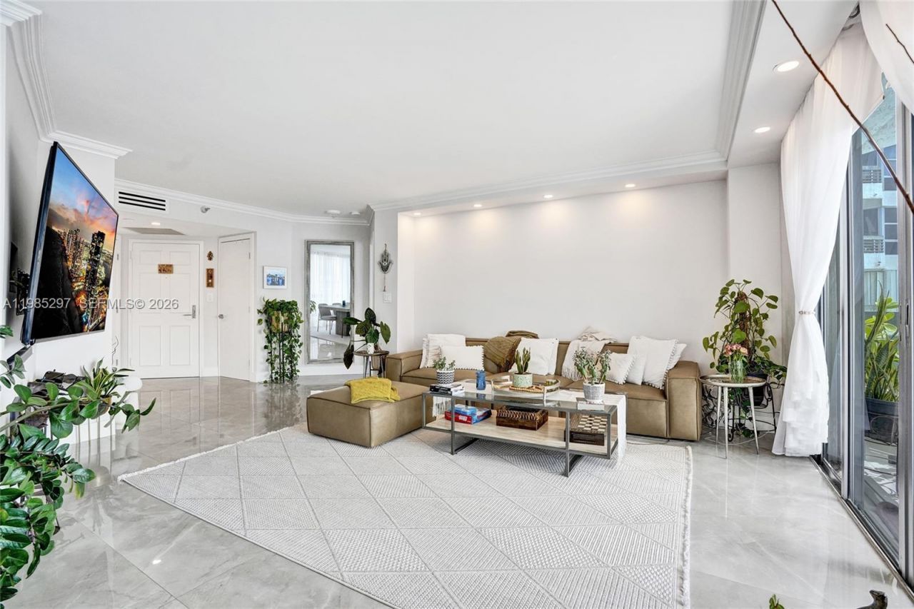 19101 NE 36th Ct , Unit 1805, Aventura, FL 33180 Photo