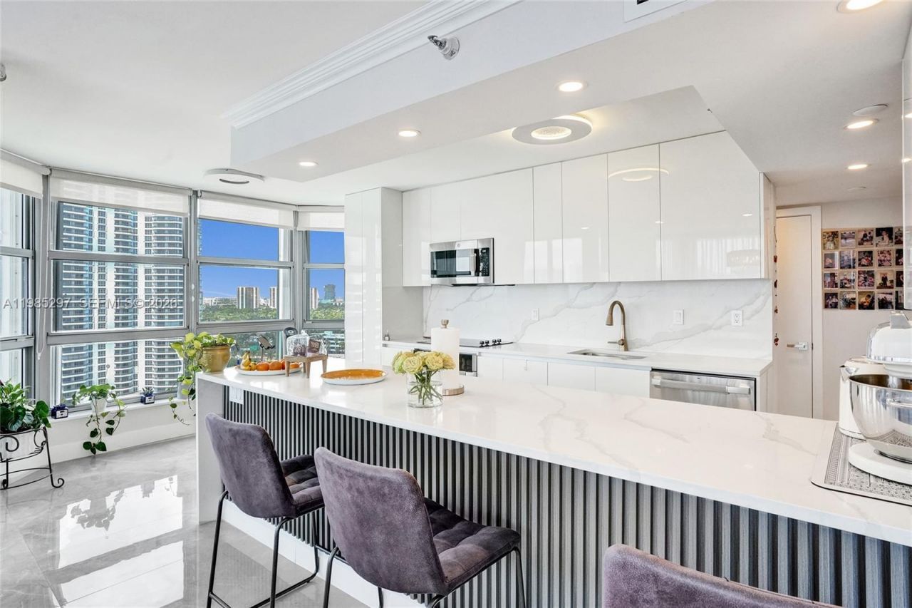 19101 NE 36th Ct , Unit 1805, Aventura, FL 33180 Photo