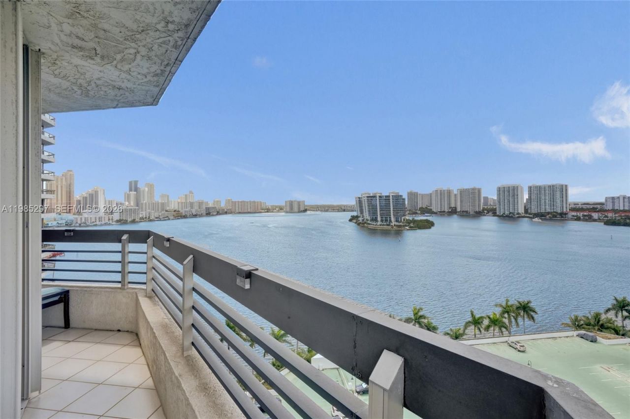 19101 NE 36th Ct , Unit 1805, Aventura, FL 33180 Photo