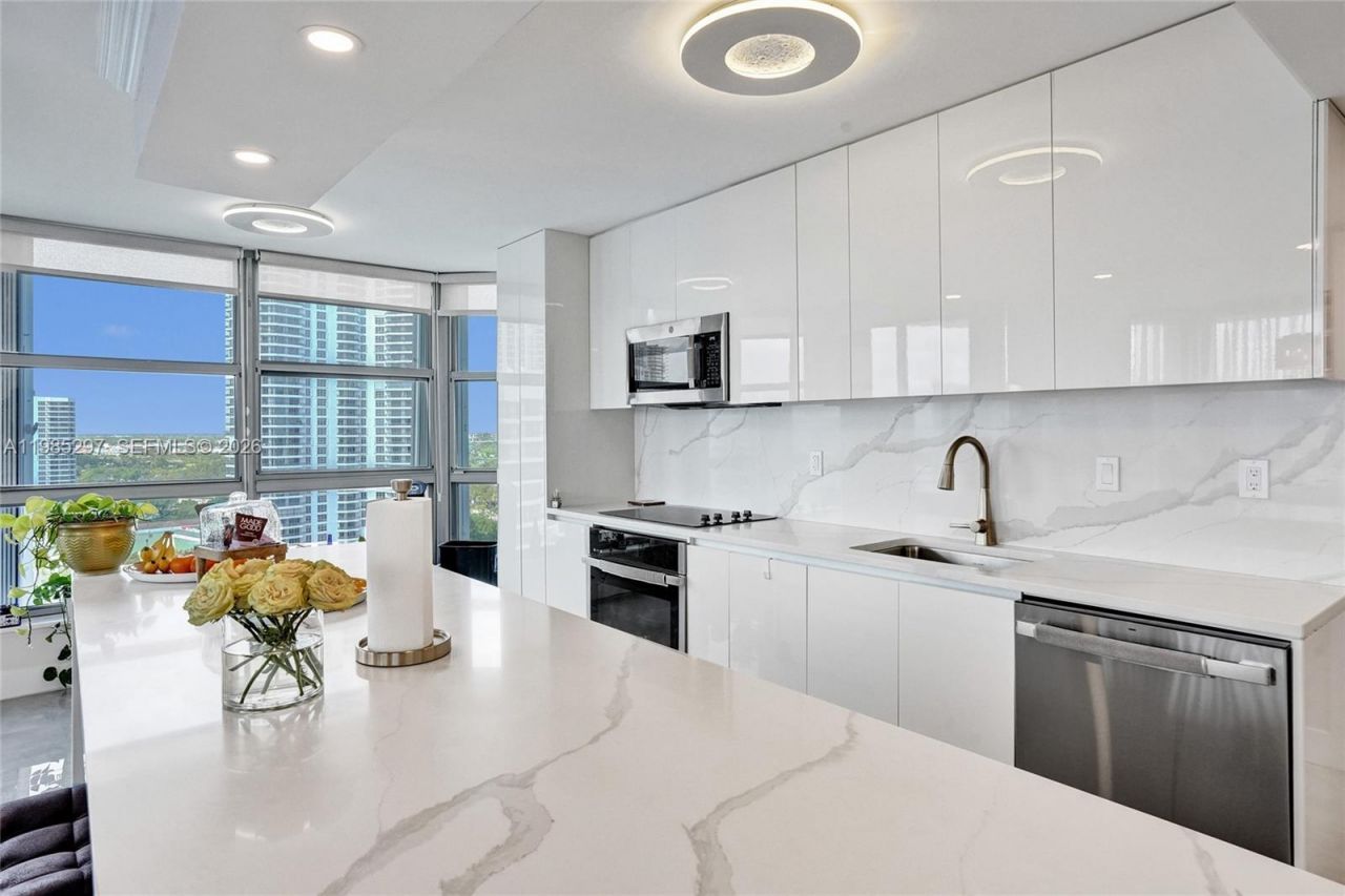 19101 NE 36th Ct , Unit 1805, Aventura, FL 33180 Photo