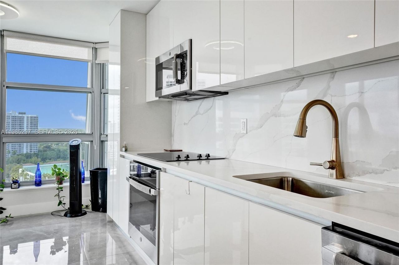 19101 NE 36th Ct , Unit 1805, Aventura, FL 33180 Photo