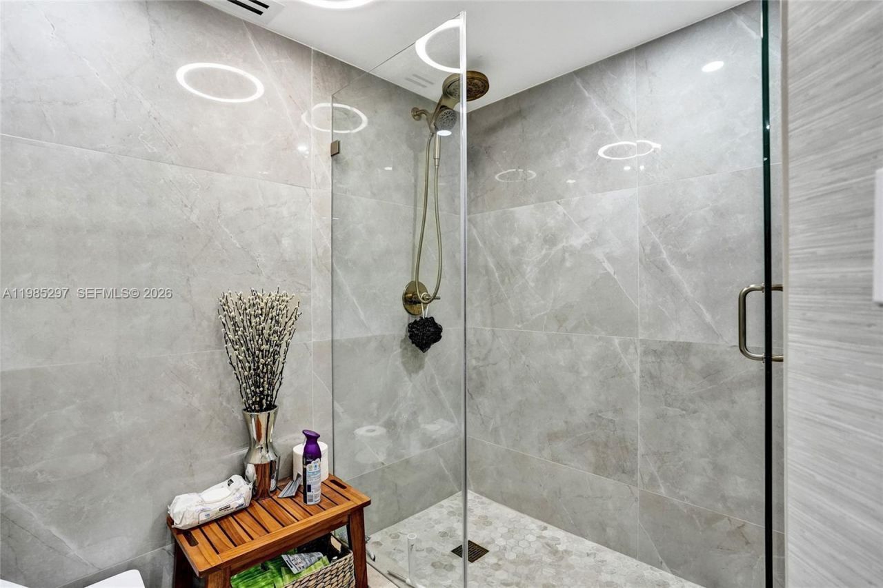 19101 NE 36th Ct , Unit 1805, Aventura, FL 33180 Photo