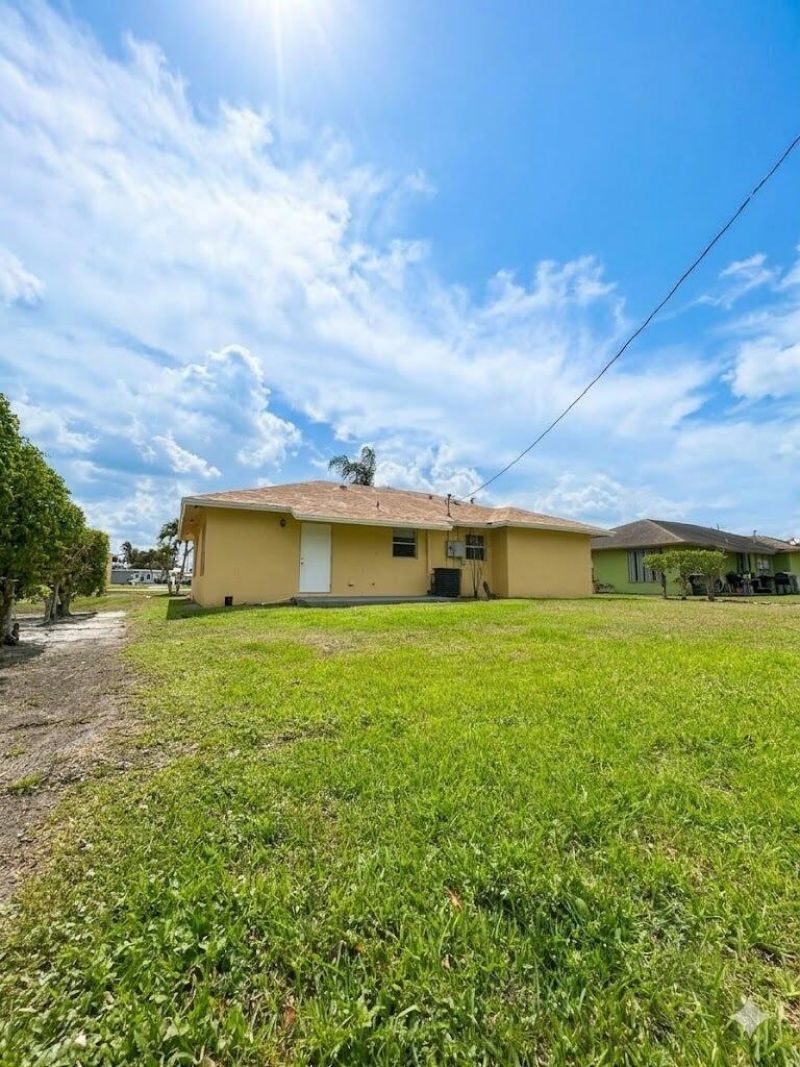 1009 SW Avenue E Place, Belle Glade, FL 33430 Photo