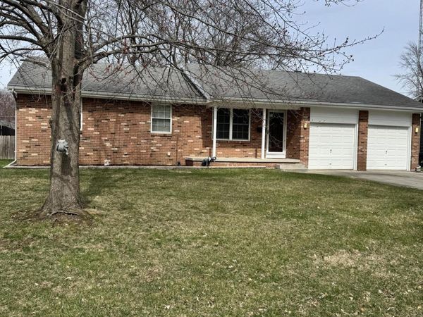 42 N Melody Lane, Waterville, OH 43566