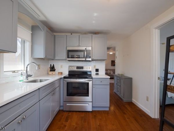 108 N Gaston Ave, Somerville, NJ 08876