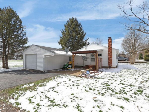 18 Watson Street, Fredericktown, OH 43019