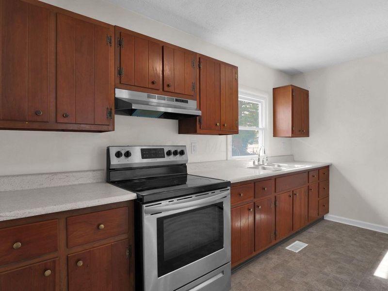 18 Watson Street, Fredericktown, OH 43019 Photo 11