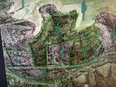 behind CITY PARK BRODHEAD MAIN ST BRODHEAD, Unit cross DIX, Brodhead, KY 40409