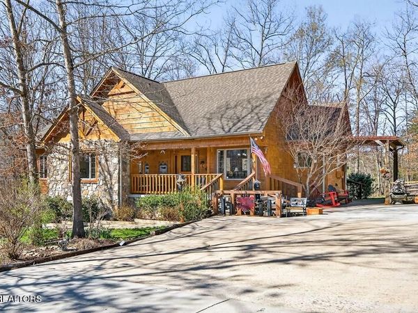 499 Hemlock Lane, Spencer, TN 38585