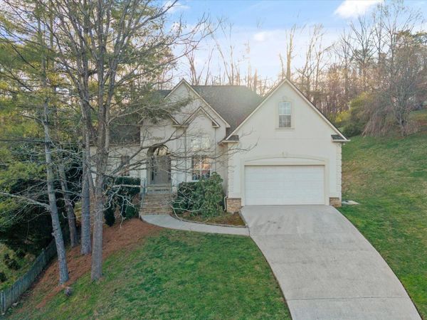 1908 Saint Gregorys Court, Knoxville, TN 37931