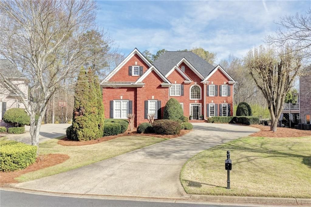 7640 Stratton Point, Suwanee, GA 30024 Main Photo