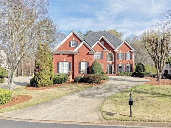 7640 Stratton Point, Suwanee, GA 30024