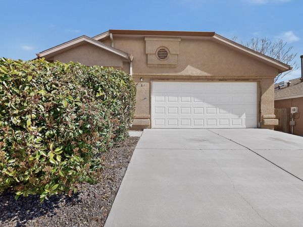 10811 Roan Avenue SW, Albuquerque, NM 87121