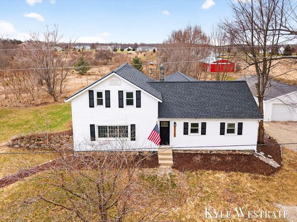 2929 Alden Nash Avenue NE, Lowell, MI 49331