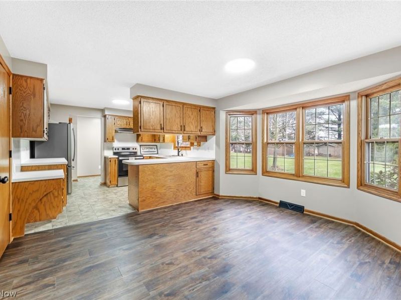 3845 Oakridge Drive NE, Louisville, OH 44641 Photo 7