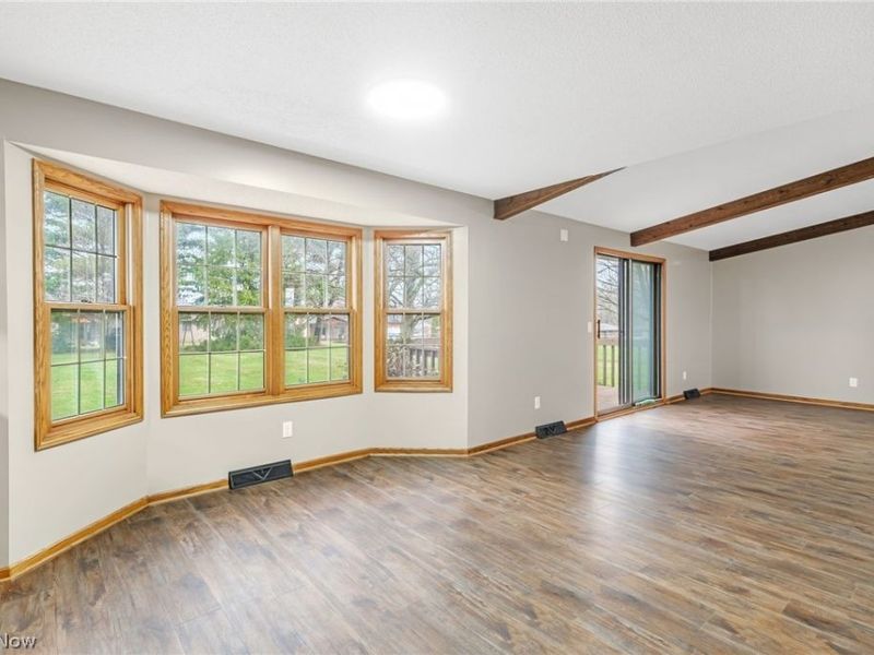 3845 Oakridge Drive NE, Louisville, OH 44641 Photo 8