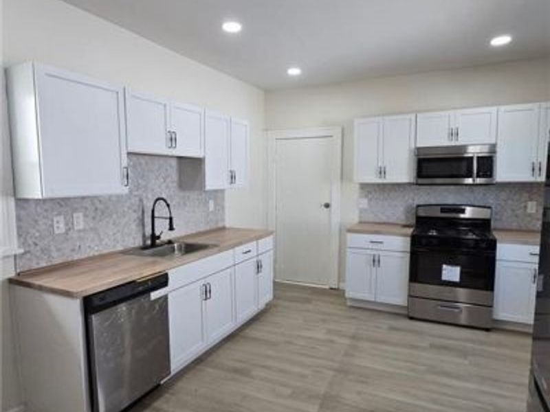 1234 E 61st Street, Cleveland, OH 44103 Photo 11