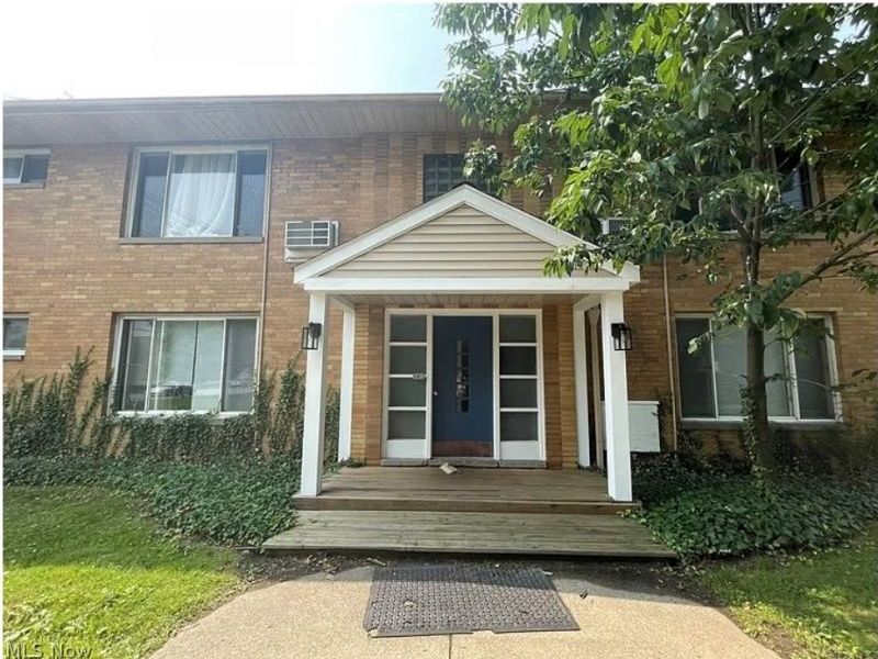 1560 Wagar Road, Rocky River, OH 44116 Photo 1