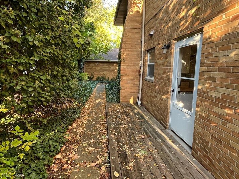 1560 Wagar Road, Rocky River, OH 44116 Photo 4