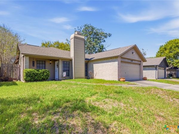 109 Queenswood Trail , Victoria, TX 77901