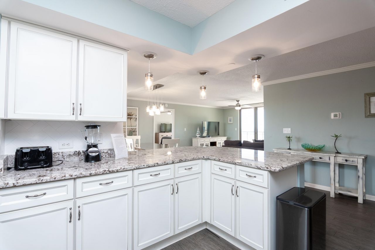 8560 Queensway Blvd.  Photo 12