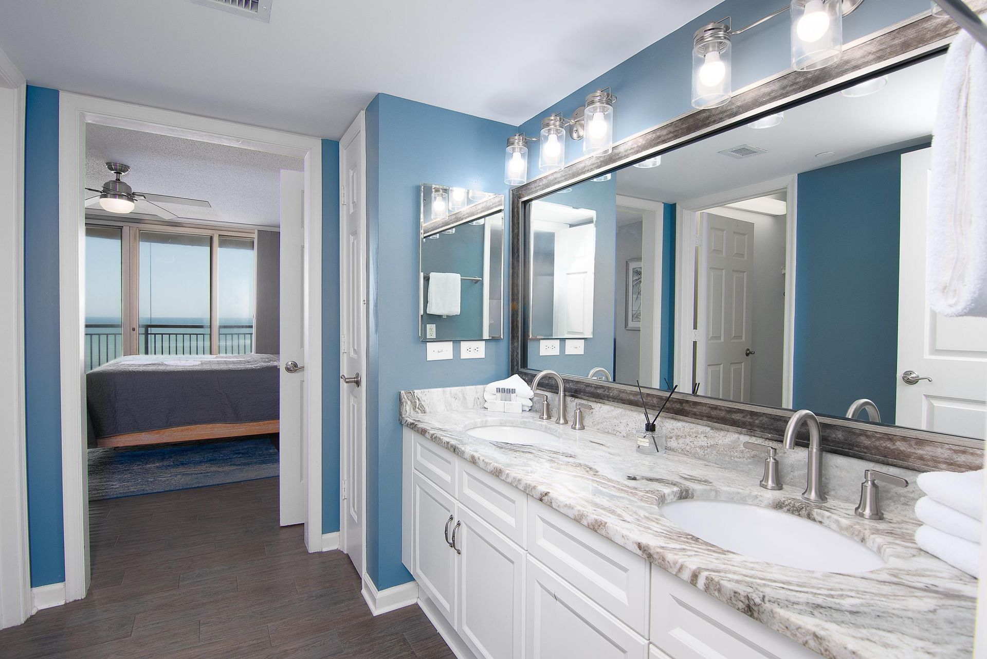 8560 Queensway Blvd. Photo 20