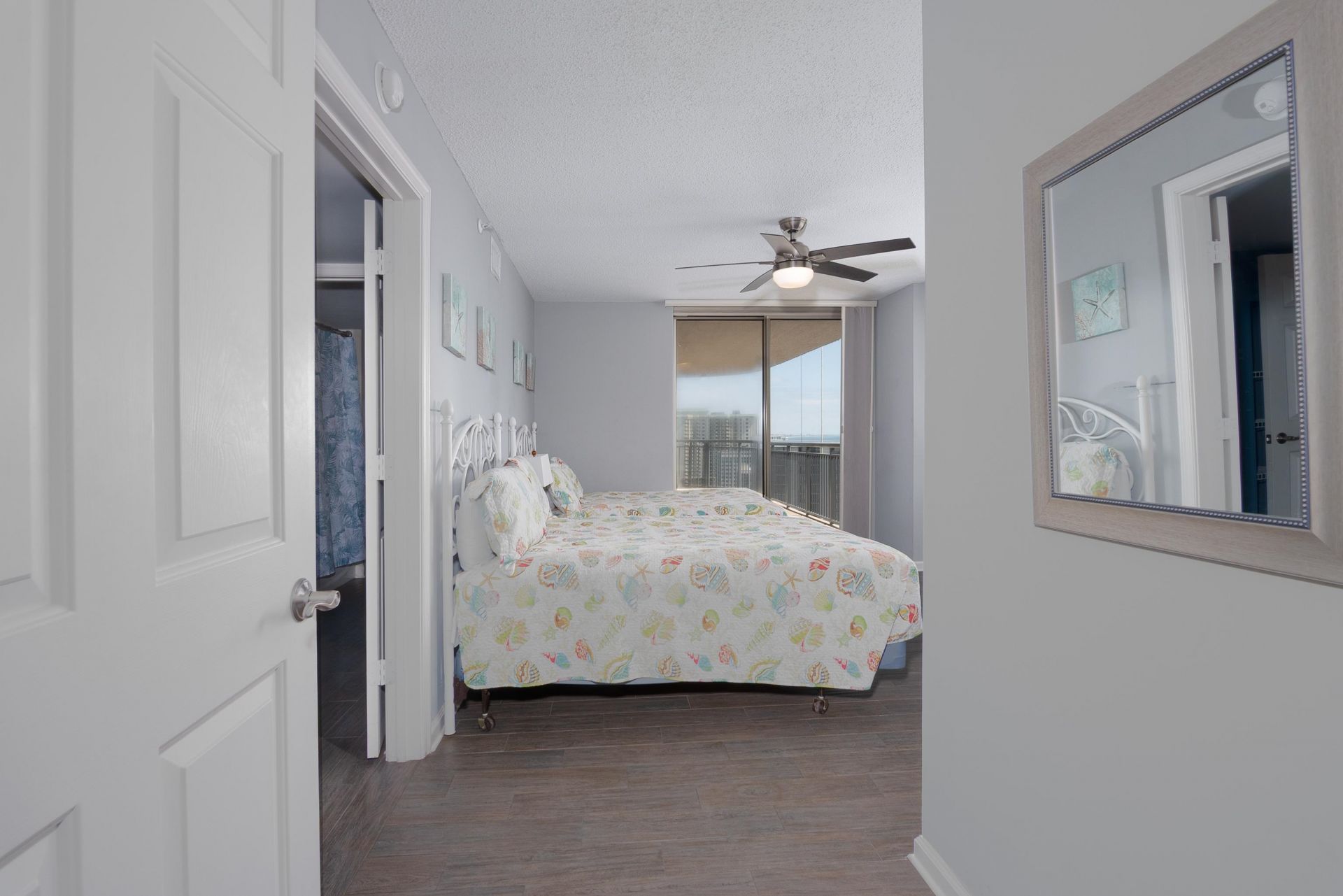 8560 Queensway Blvd. Photo 23