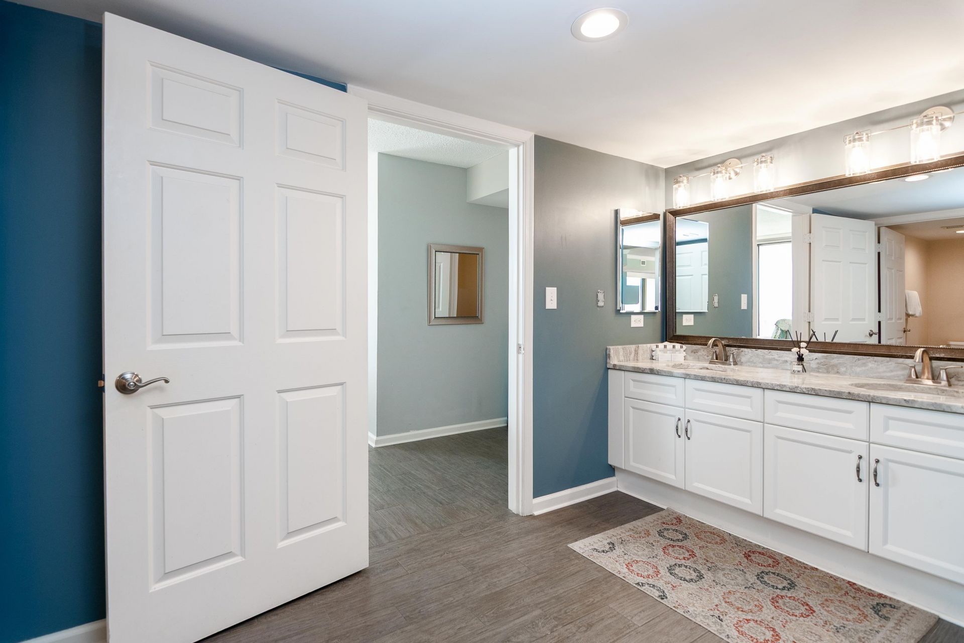 8560 Queensway Blvd. Photo 26