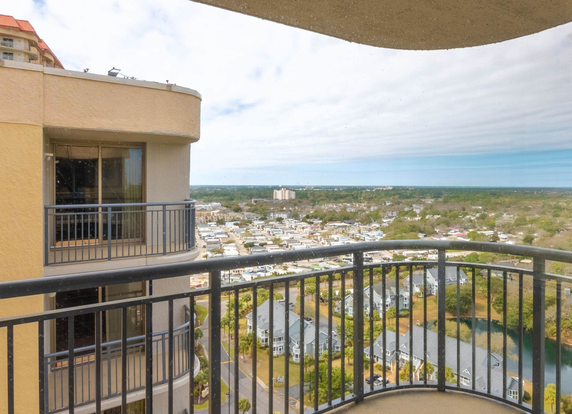 8560 Queensway Blvd. Photo 8