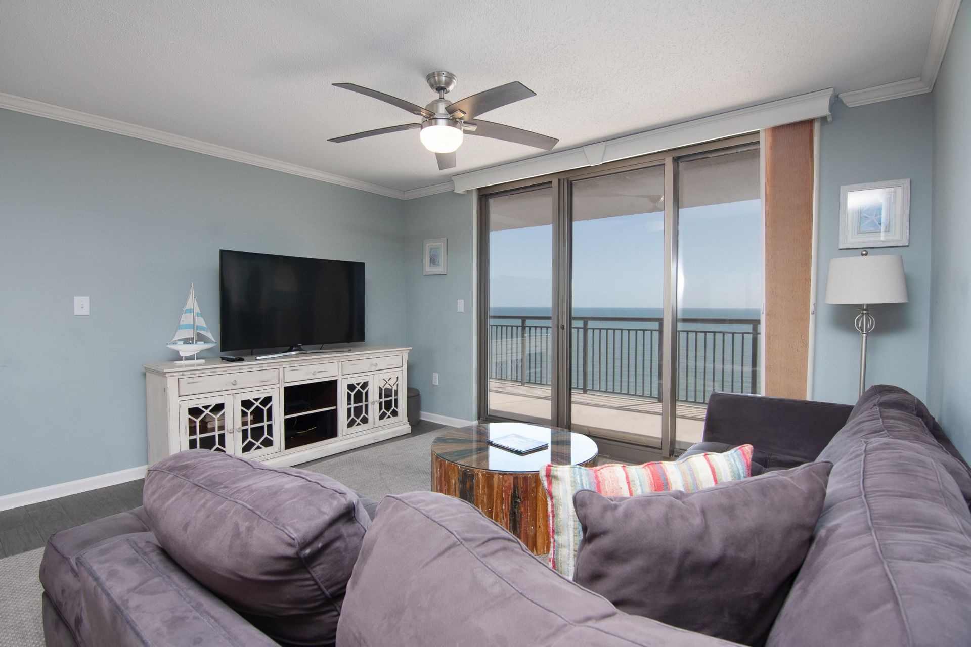 8560 Queensway Blvd. Photo 9