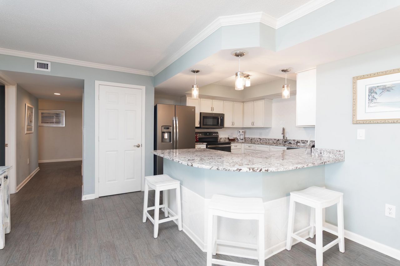 8560 Queensway Blvd.  Photo 9