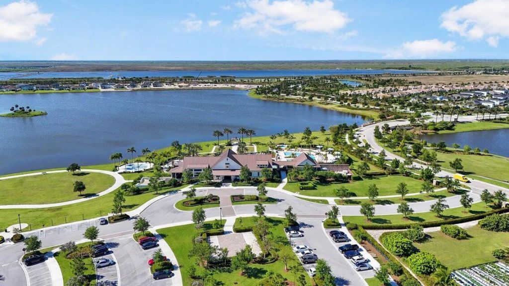732 Hookline Circle, Loxahatchee, FL 33470 Photo