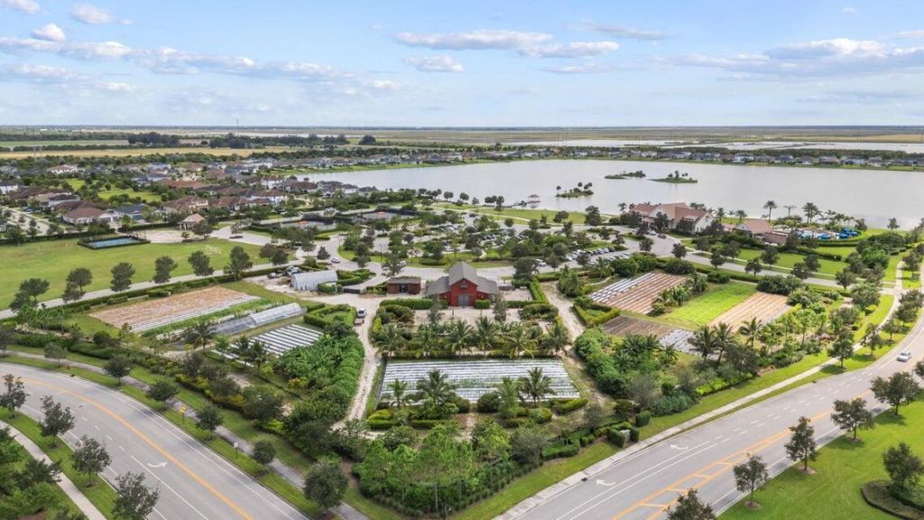 732 Hookline Circle, Loxahatchee, FL 33470 Photo