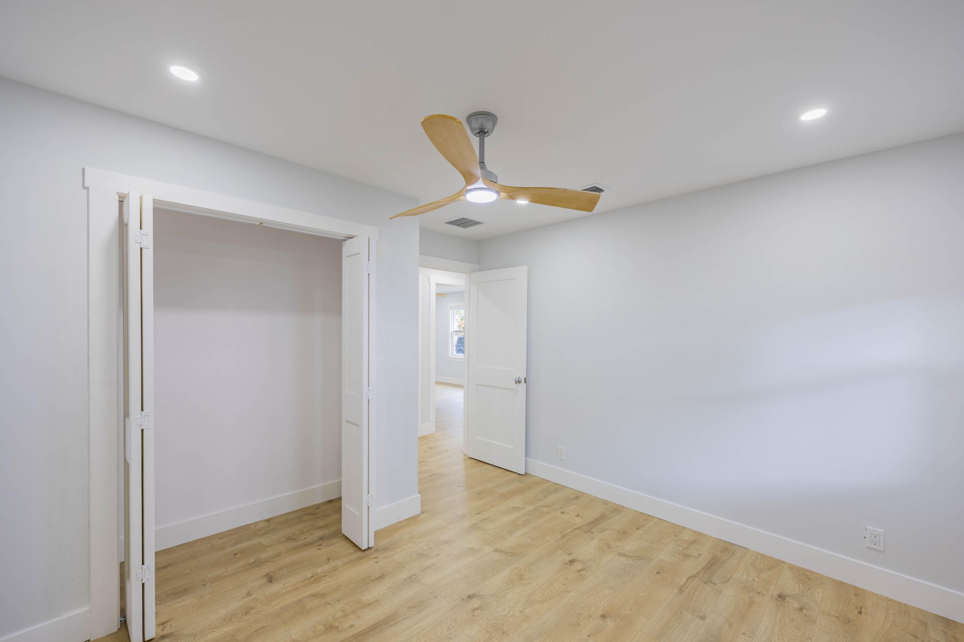 730 Winters Street, West Palm Beach, FL 33405 Photo