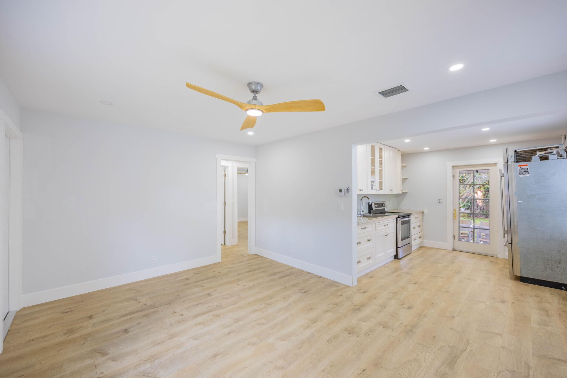 730 Winters Street, West Palm Beach, FL 33405 Photo