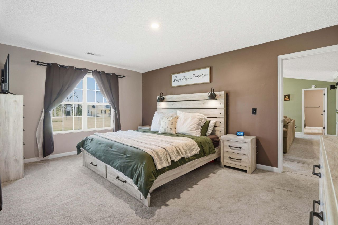 7 Center Point Drive Photo 13