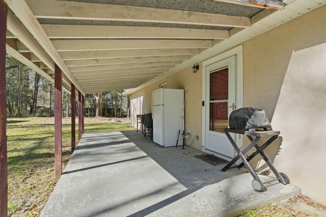 7 Center Point Drive Photo 31