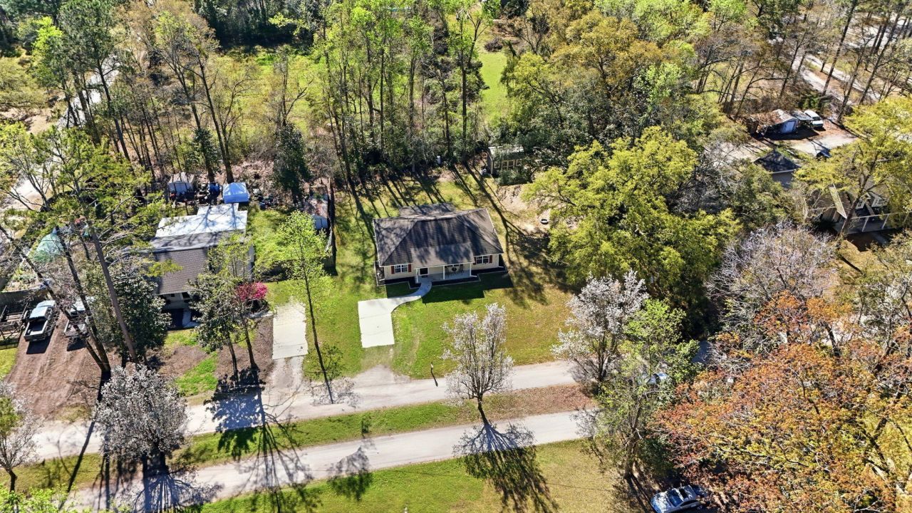 7 Center Point Drive Photo 35