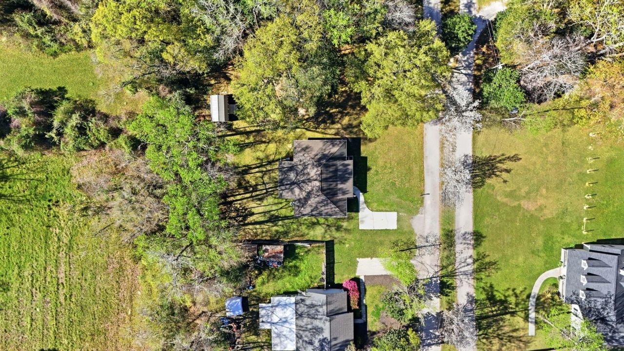 7 Center Point Drive Photo 38