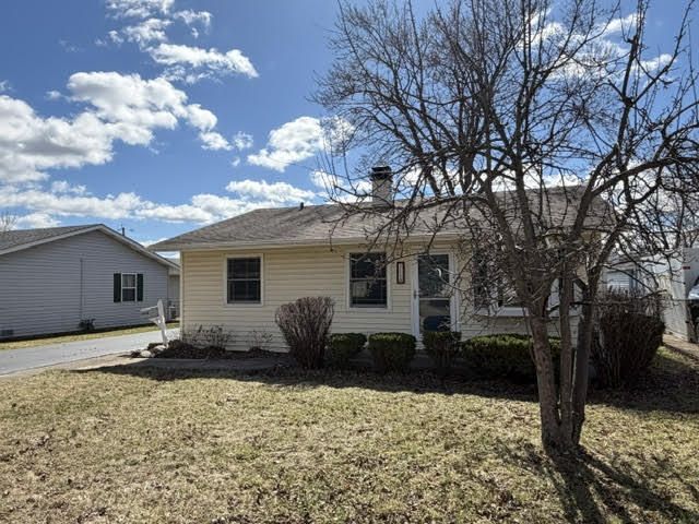 111 Cedar Circle, Streamwood, IL 60107 Main Photo