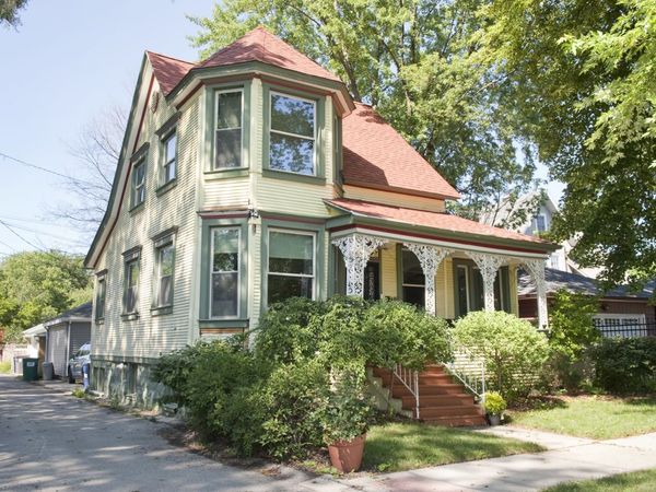 812 Augusta Street , Oak Park, IL 60302