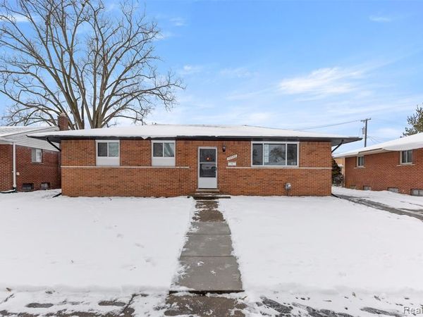 15345 Bainbridge Street, Livonia, MI 48154