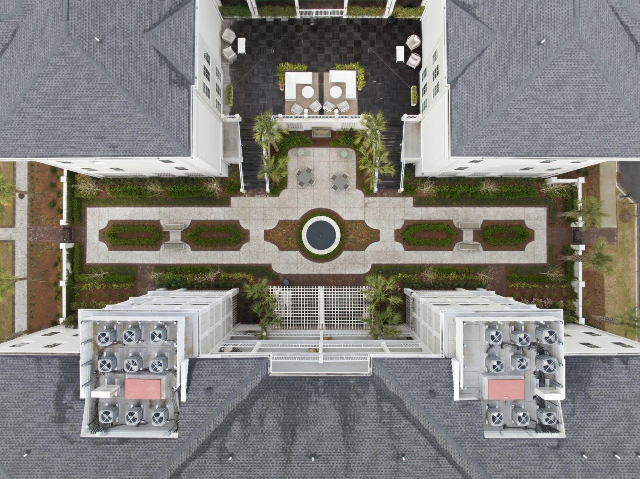 320 Longshore Street Photo 32