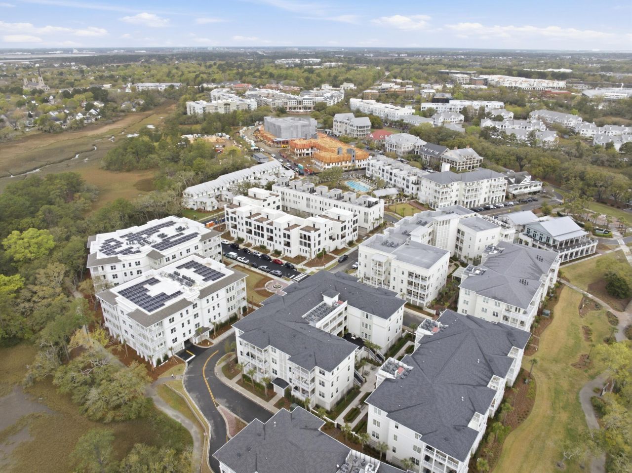 320 Longshore Street Photo 37