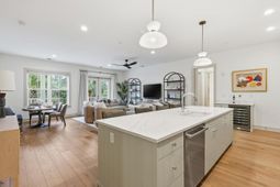 320 Longshore Street photo 4