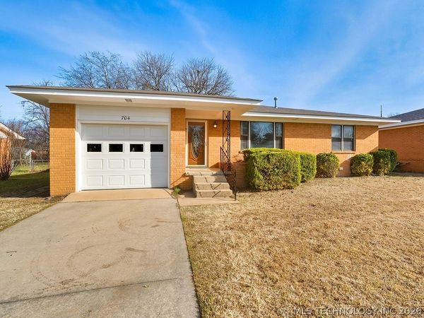 704 W 21st Street , Ada, OK 74820