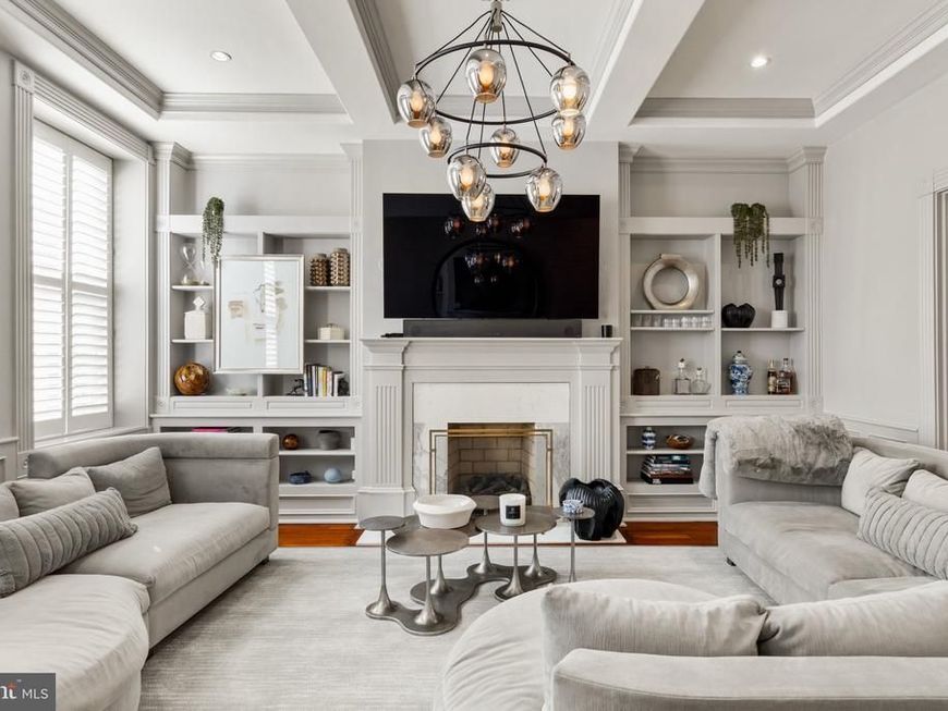 1013 Clinton Street, Philadelphia, PA 19107 Main Photo